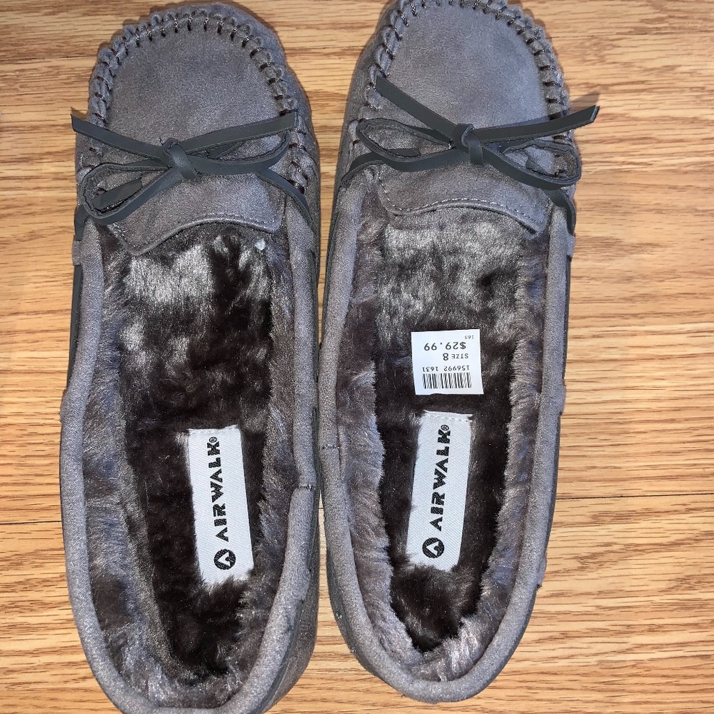 NEW Airwalk Moccasins Women Size 8